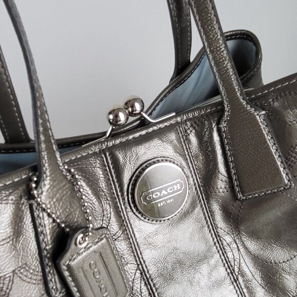Coach Metallic Signature Kisslock Tote F15668 I Leather Shoulder Bag I Spacius - Picture 4 of 10